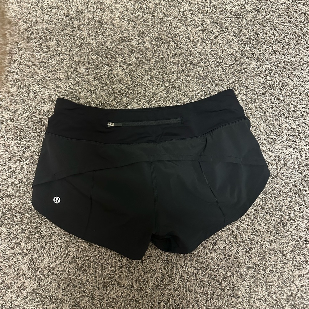 Lululemon Shorts (Speed it up)